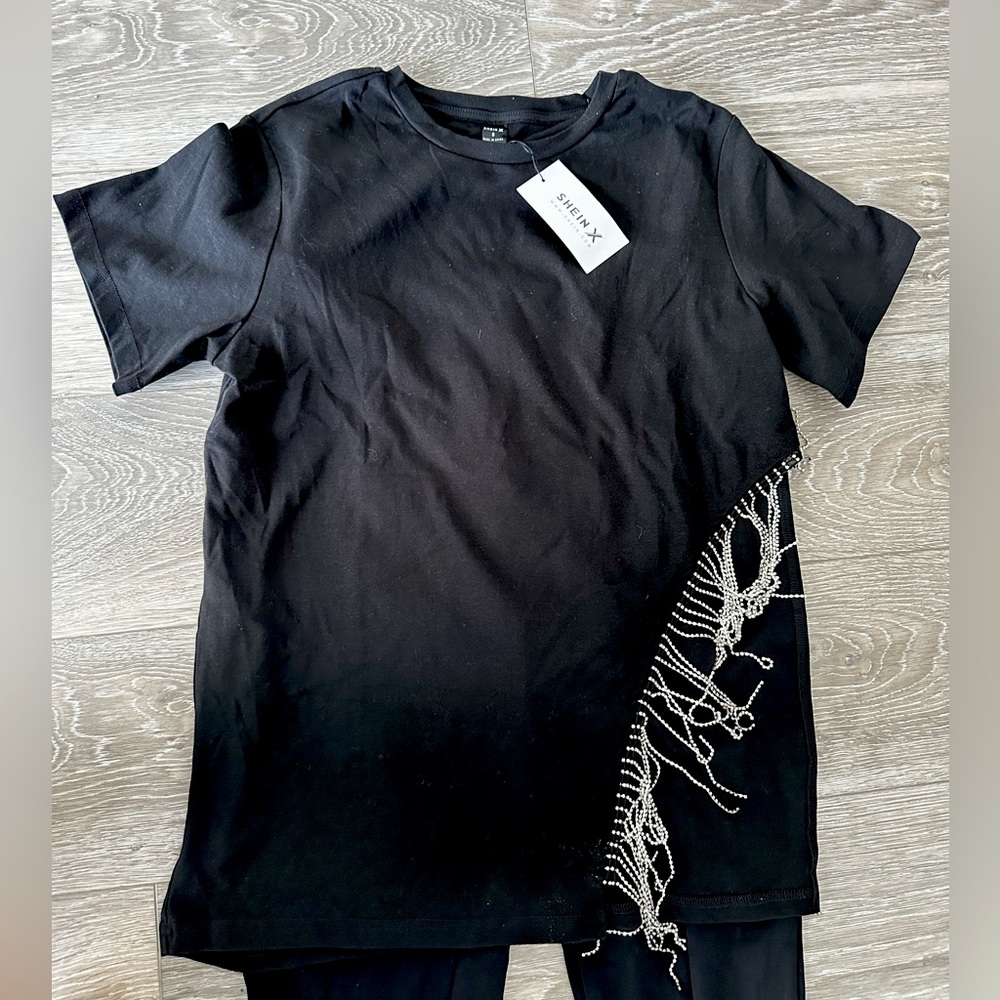 Shein X SAFA Solid Rhinestone Fringe Tee